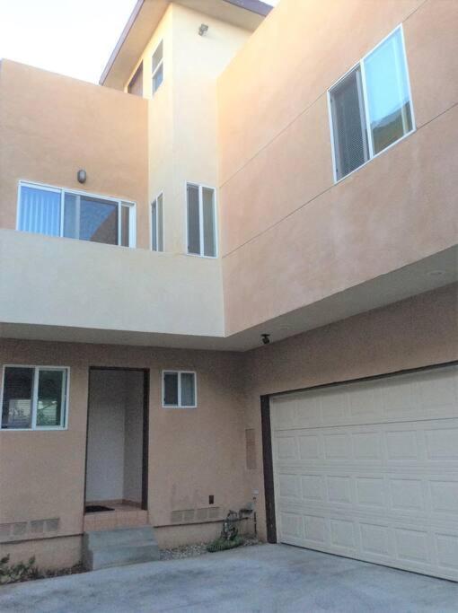 4 Bedrooms & 2.5 Bathrooms In La ロサンゼルス エクステリア 写真