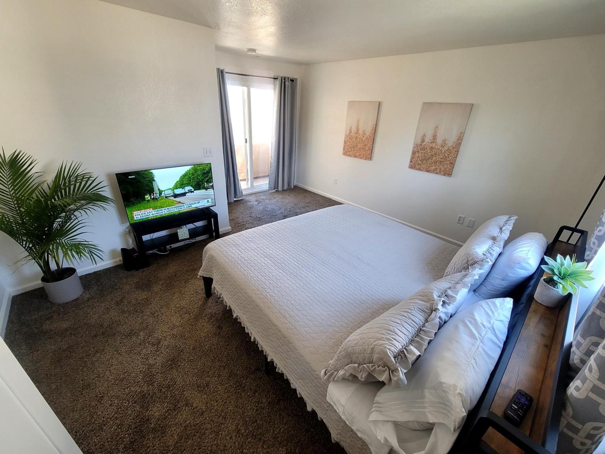 4 Bedrooms & 2.5 Bathrooms In La ロサンゼルス エクステリア 写真